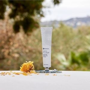 Pangea Organics - Natural Hyaluronic Acid + Ginseng Peptide-Rich Eye Cream|Vegan